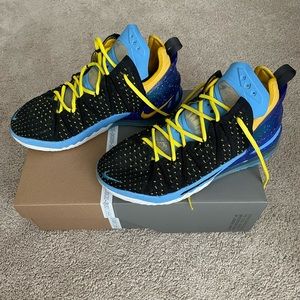 Lebron XVIII Sneakers Size M 8.5 / W 10